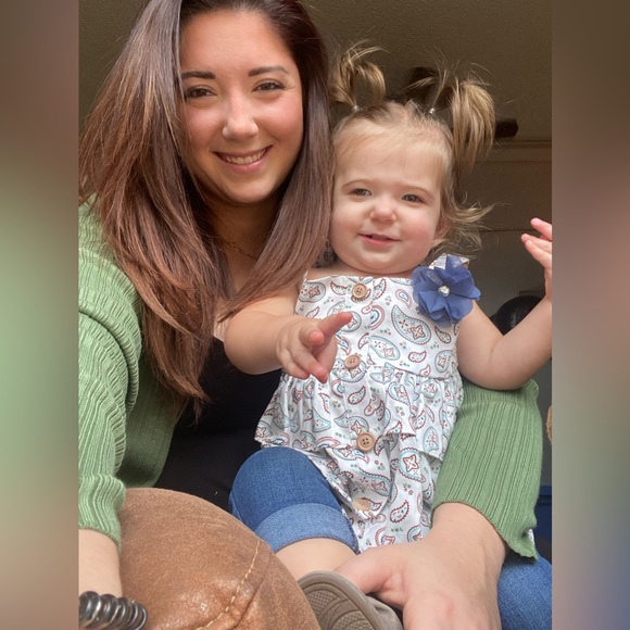 Meet your Posher, Lauren - Picture 2 of 9